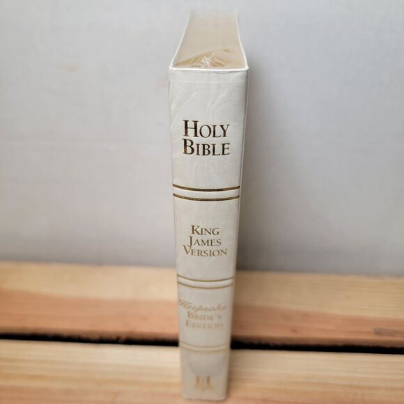 The Broadman & Holman Keepsake Bride's Bible KJV - NIB / SEALED - Picture 3 of 7